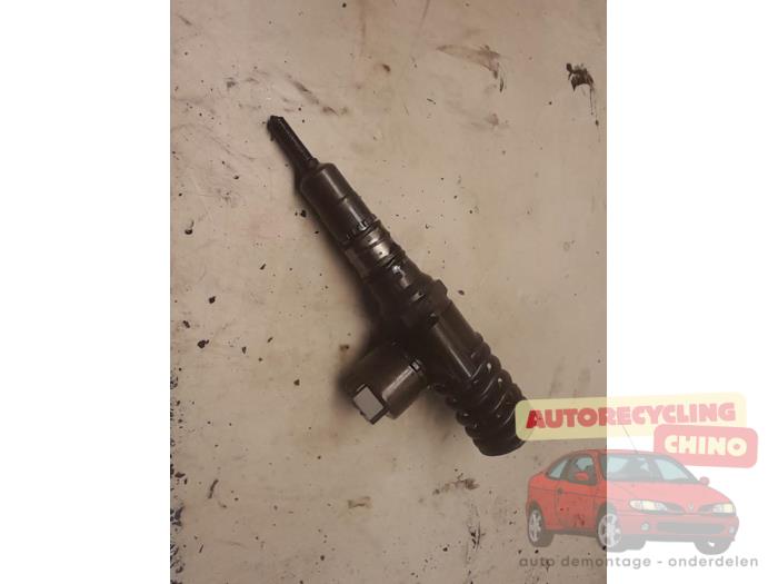 Gebrauchte Einspritzdüse (Diesel) Volkswagen Golf V (1K1) 2.0 TDI 16V Preis € 100,00 Margenregelung angeboten von Autorecycling Chino B.V.