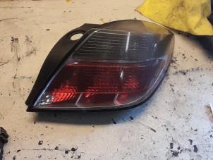 Used Taillight, right Opel Astra H GTC (L08) 1.7 CDTi 16V Price € 35,00 Margin scheme offered by Autorecycling Bart