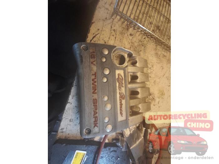 Used Engine cover Alfa Romeo 147 (937) 2.0 Twin Spark 16V Price € 25,00 Margin scheme offered by Autorecycling Chino B.V.