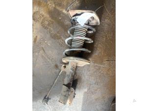 Used Fronts shock absorber, left Peugeot 807 2.2 HDiF 16V Price € 45,00 Margin scheme offered by Autorecycling Bart
