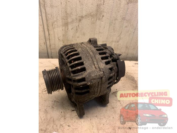 Gebrauchte Dynamo Renault Kangoo Express (FW) 1.5 dCi 105 FAP Preis € 40,00 Margenregelung angeboten von Autorecycling Chino B.V.