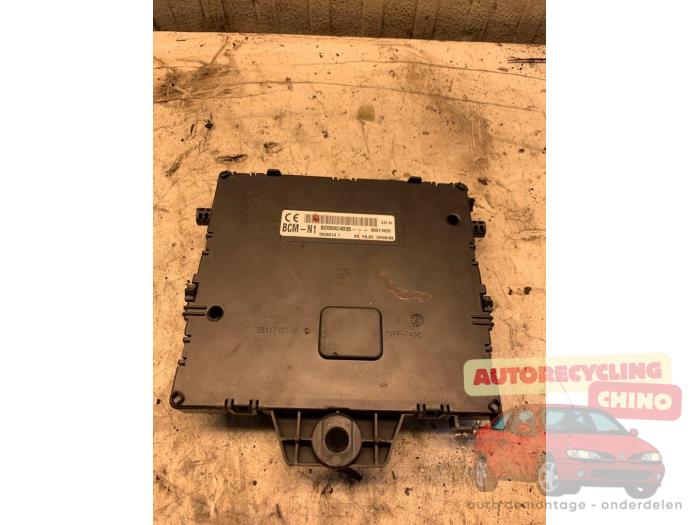 Używane Modul Comfort Renault Kangoo Express (FW) 1.5 dCi 105 FAP Cena € 75,00 Procedura marży oferowane przez Autorecycling Chino B.V.
