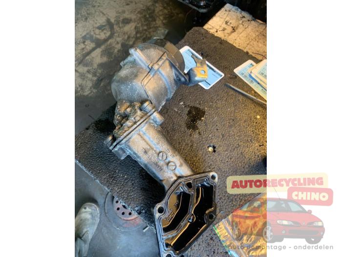 Gebrauchte Ölfilterhalter Mercedes R (W251) 3.0 280 CDI 24V Preis € 35,00 Margenregelung angeboten von Autorecycling Chino B.V.