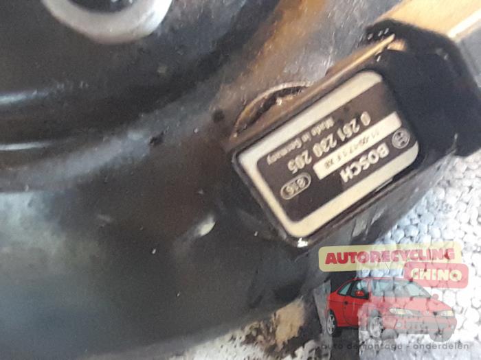 Begagnade Bromsservo Kia Rio III (UB) 1.2 CVVT 16V Pris € 40,00 Marginaltabell erbjuds av Autorecycling Chino B.V.