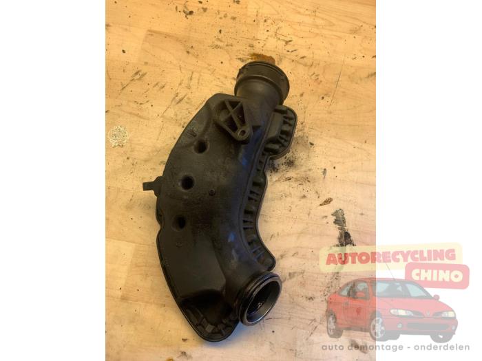 Gebrauchte Intercooler Rohr Mercedes C Combi (S203) 3.0 C-320 CDI V6 24V Preis € 35,00 Margenregelung angeboten von Autorecycling Chino B.V.