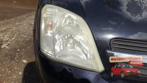 Begagnade Strålkastare, höger Opel Meriva 1.6 Pris € 45,00 Marginaltabell erbjuds av Autorecycling Chino B.V.