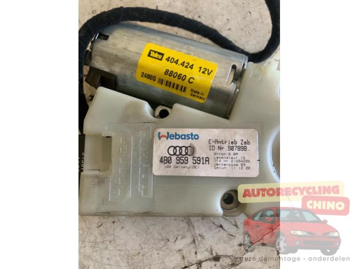 Gebrauchte Schiebedach Motor Audi A3 (8L1) 1.6 Preis € 45,00 Margenregelung angeboten von Autorecycling Chino B.V.
