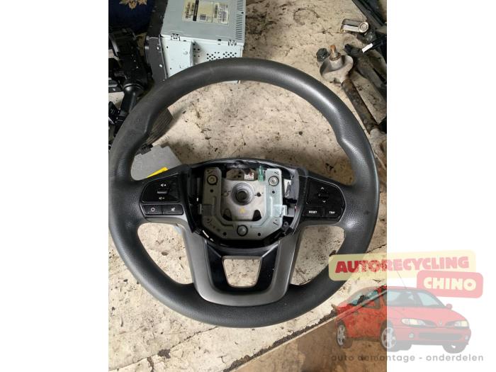 Gebrauchte Lenkrad Kia Rio III (UB) 1.2 CVVT 16V Preis € 50,00 Margenregelung angeboten von Autorecycling Chino B.V.