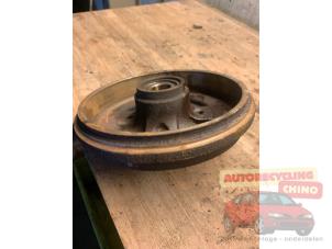 Begagnade Bakre bromstrumma Opel Agila (A) 1.2 16V Pris € 25,00 Marginaltabell erbjuds av Autorecycling Chino B.V.