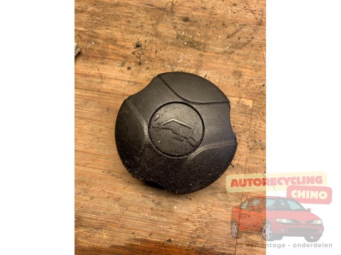Gebrauchte Ölkappe Citroen C3 (FC/FL/FT) 1.4 Preis € 9,99 Margenregelung angeboten von Autorecycling Chino B.V.