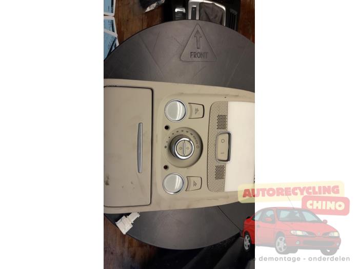 Gebrauchte Schiebedach Schalter Audi Q5 (8RB) 2.0 TFSI 16V Quattro Preis € 50,00 Margenregelung angeboten von Autorecycling Chino B.V.