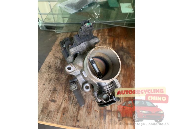 Usagé Boitier papillon Hyundai Accent 1.5i 12V Prix € 35,00 Règlement à la marge proposé par Autorecycling Chino B.V.