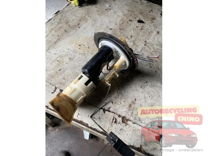 Gebrauchte Benzinpumpe Daihatsu YRV (M2) 1.3 16V DVVT Preis € 40,00 Margenregelung angeboten von Autorecycling Chino B.V.