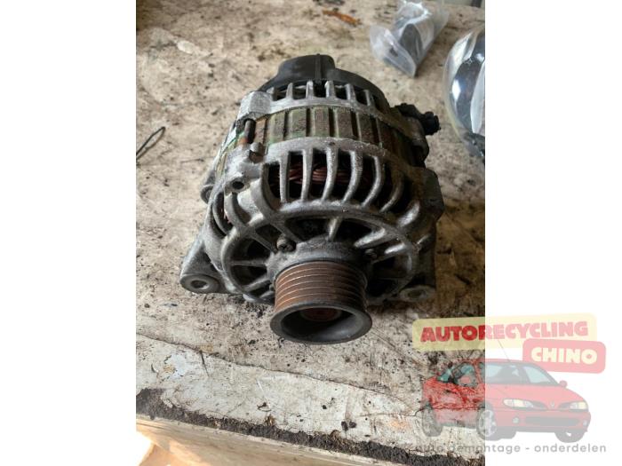 Usagé Dynamo Kia Carnival 2 (FIB/FLD) 2.5 V6 24V Prix € 35,00 Règlement à la marge proposé par Autorecycling Chino B.V.