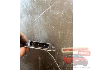Zündmodul van een Daihatsu YRV (M2) 1.0 12V DVVT STi 2002