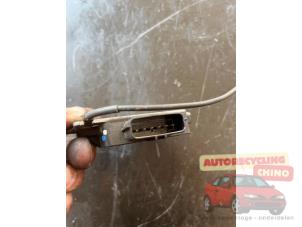 Zündmodul van een Daihatsu YRV (M2) 1.0 12V DVVT STi 2002