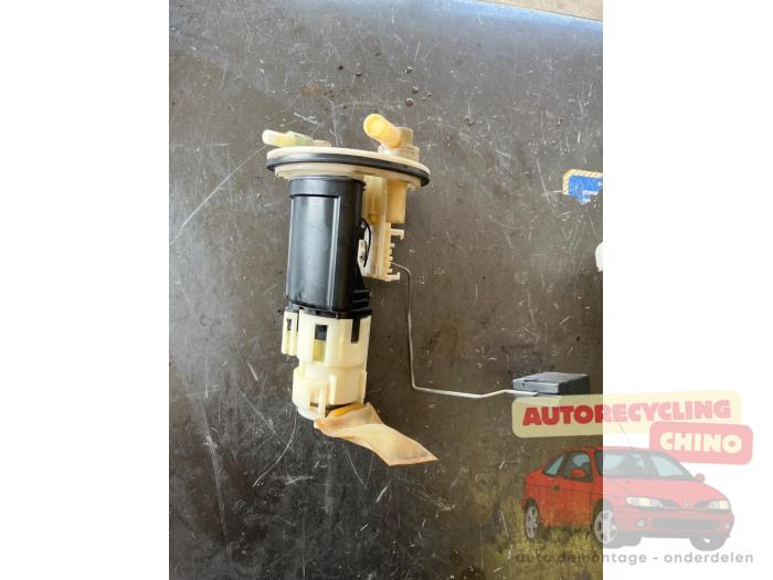 Begagnade Bensinpump Daihatsu YRV (M2) 1.0 12V DVVT STi Pris € 35,00 Marginaltabell erbjuds av Autorecycling Chino B.V.