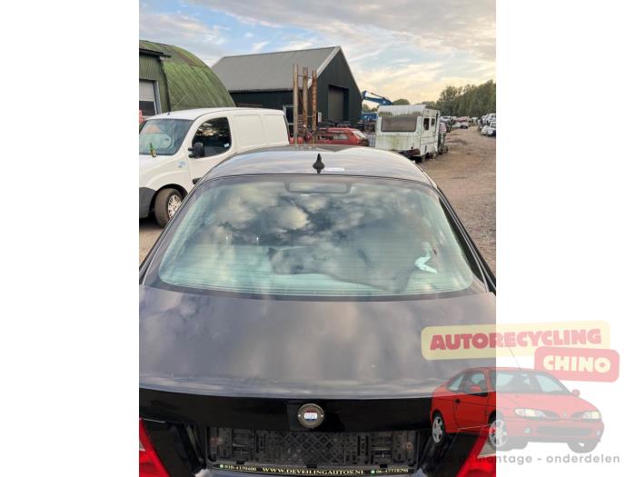 Usados Ventanilla detrás Saab 9-5 (YS3E) 2.3t 16V Precio € 150,00 Norma de margen ofrecido por Autorecycling Chino B.V.