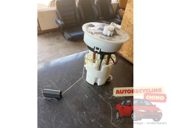 Gebrauchte Benzinpumpe Ford Fiesta 6 (JA8) 1.25 16V Preis € 50,00 Margenregelung angeboten von Autorecycling Chino B.V.