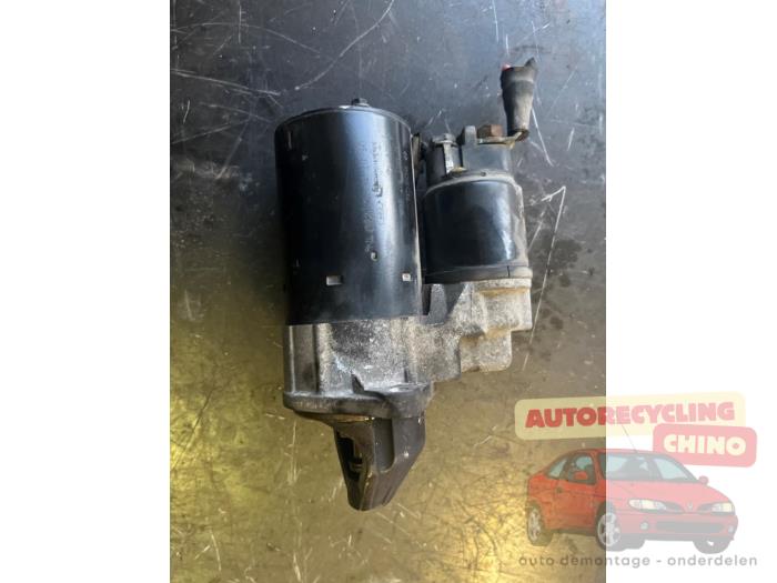 Używane Rozrusznik Opel Corsa C (F08/68) 1.0 12V Twin Port Cena € 25,00 Procedura marży oferowane przez Autorecycling Chino B.V.