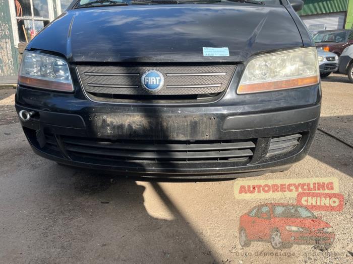 Usados Parachoques Fiat Idea (350AX) 1.4 Precio € 75,00 Norma de margen ofrecido por Autorecycling Chino B.V.