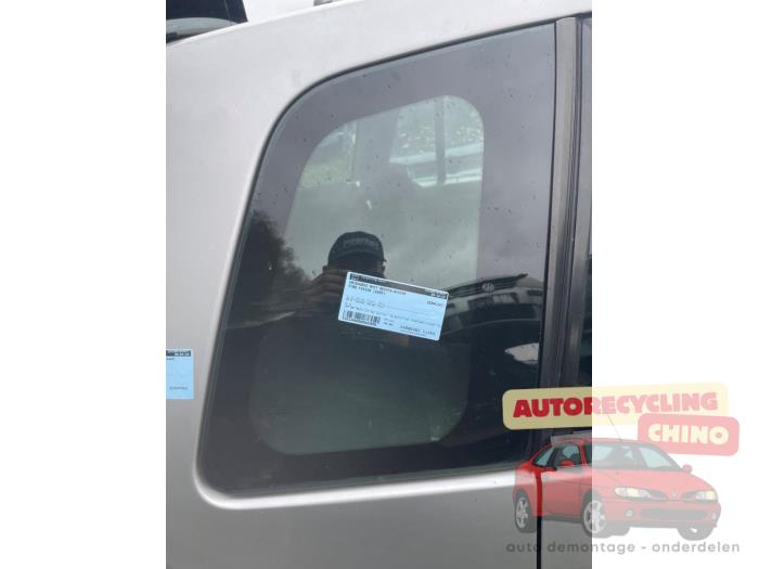 Usados Ventanilla triangular derecha detrás Ford Fusion 1.4 TDCi Precio € 50,00 Norma de margen ofrecido por Autorecycling Chino B.V.