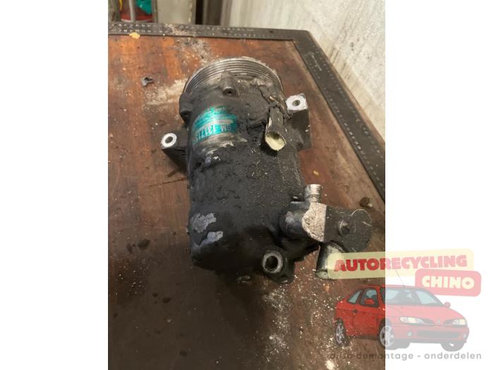Usagé Pompe clim Fiat Croma (194) 1.9 D Multijet 16V Prix € 60,00 Règlement à la marge proposé par Autorecycling Chino B.V.