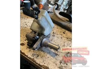 Begagnade Huvudcylinder Audi Q3 (8UB/8UG) 1.4 TFSI 16V Pris € 25,00 Marginaltabell erbjuds av Autorecycling Chino B.V.