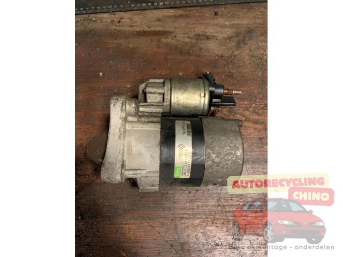 Gebrauchte Anlasser Renault Clio II (BB/CB) 1.4 16V Preis € 35,00 Margenregelung angeboten von Autorecycling Chino B.V.