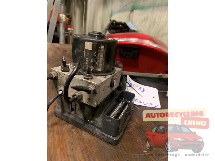 Begagnade ABS-pump Audi A3 (8P1) 1.6 Pris € 70,00 Marginaltabell erbjuds av Autorecycling Chino B.V.