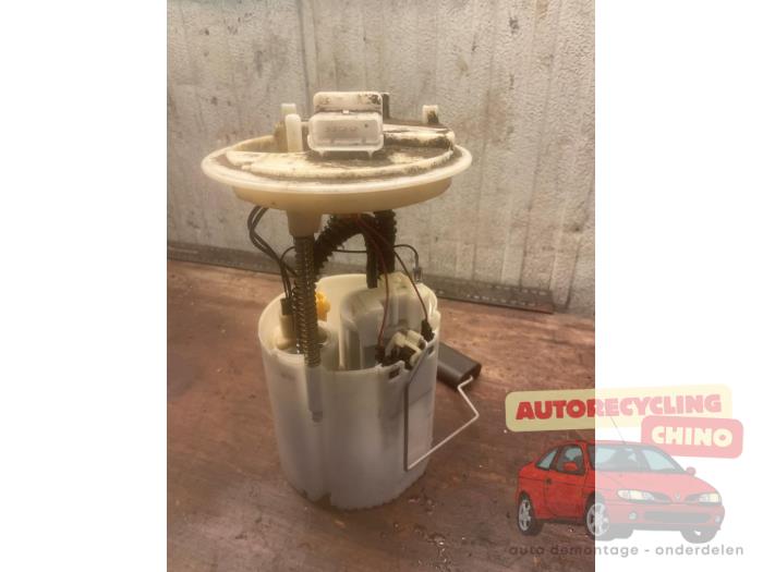 Usagé Pompe essence Fiat Punto Evo (199) 1.4 Prix € 50,00 Règlement à la marge proposé par Autorecycling Chino B.V.