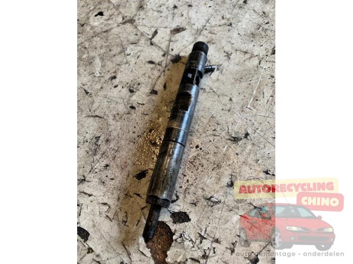 Usagé Injecteurs Renault Kangoo Express (FC) 1.5 dCi 68 Prix € 50,00 Règlement à la marge proposé par Autorecycling Chino B.V.