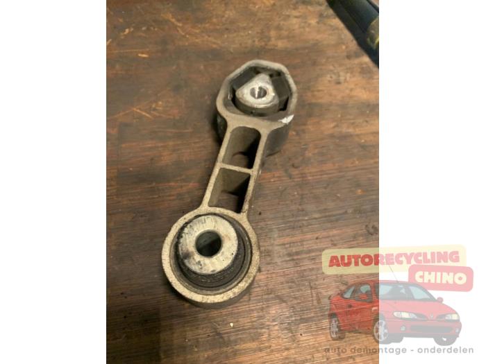Used Engine mount Fiat 500 (312) 1.4 16V Price € 25,00 Margin scheme offered by Autorecycling Chino B.V.