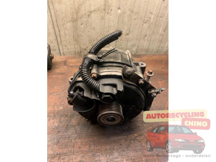 Begagnade Dynamo Mercedes E (W210) 2.2 E-220 CDI 16V Pris € 150,00 Marginaltabell erbjuds av Autorecycling Chino B.V.