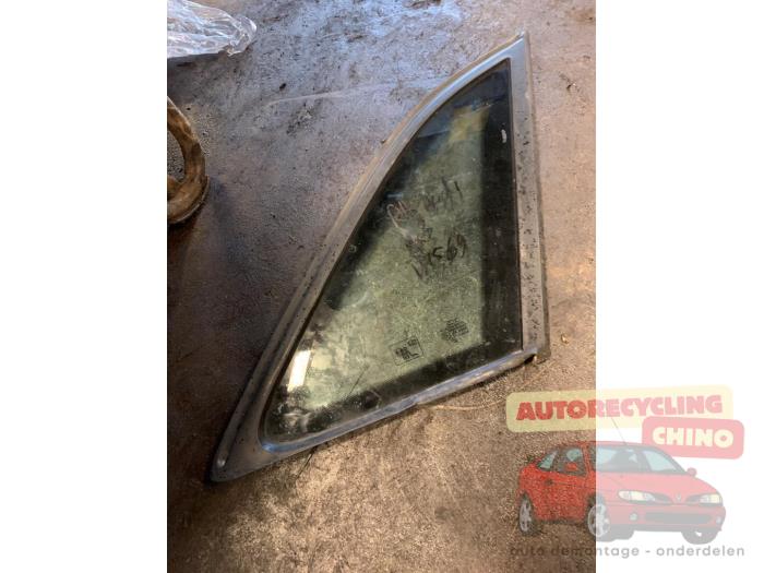 Usados Ventanilla triangular derecha detrás Audi Q3 (8UB/8UG) 2.0 TDI 16V 150 Quattro Precio € 75,00 Norma de margen ofrecido por Autorecycling Chino B.V.
