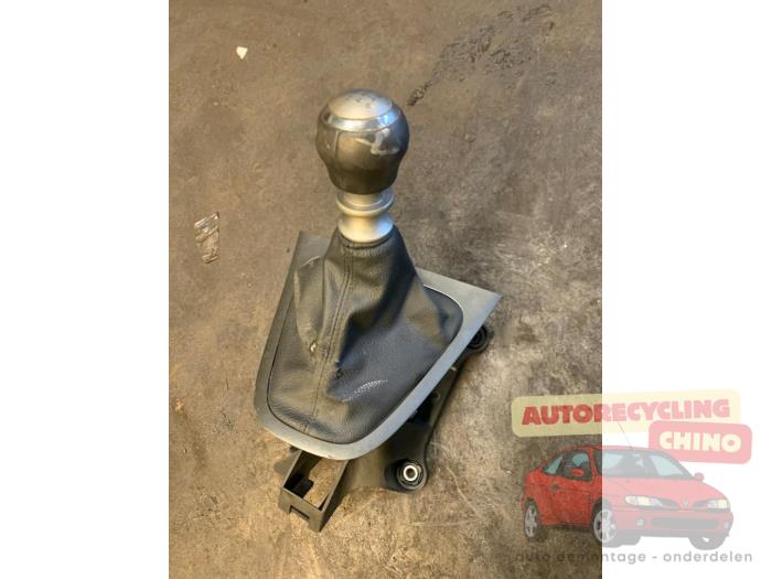 Gebrauchte Schaltbox Toyota Auris (E15) 2.0 D-4D-F 16V Preis € 40,00 Margenregelung angeboten von Autorecycling Chino B.V.