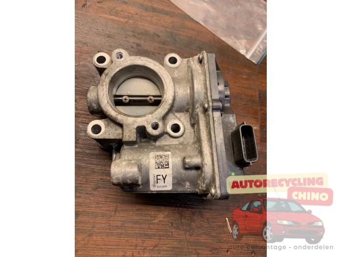 Gebrauchte Drosselklappengehäuse Renault Megane III Grandtour (KZ) 1.2 16V TCE 115 Preis € 40,00 Margenregelung angeboten von Autorecycling Chino B.V.
