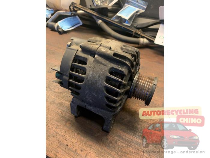 Begagnade Dynamo Renault Megane III Grandtour (KZ) 1.2 16V TCE 115 Pris € 100,00 Marginaltabell erbjuds av Autorecycling Chino B.V.