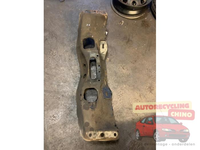 Used Subframe Subaru Forester (SF) 2.0 16V Price € 150,00 Margin scheme offered by Autorecycling Chino B.V.