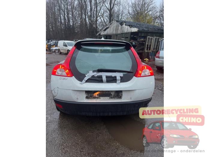 Usados Ventanilla detrás Volvo C30 (EK/MK) 1.6 D 16V Precio € 125,00 Norma de margen ofrecido por Autorecycling Chino B.V.