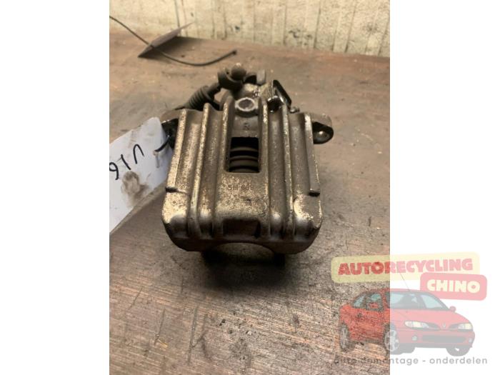 Gebrauchte Bremszange rechts hinten Volkswagen Bora (1J2) 1.9 TDI 100 Preis € 35,00 Margenregelung angeboten von Autorecycling Chino B.V.
