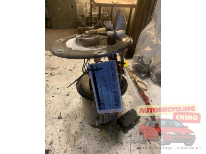 Gebrauchte Benzinpumpe Mercedes A (W168) 1.4 A-140 Preis € 35,00 Margenregelung angeboten von Autorecycling Chino B.V.