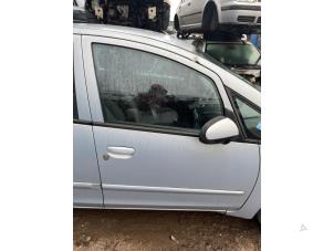 Używane Drzwi prawe przednie wersja 4-drzwiowa Mitsubishi Colt (Z2/Z3) 1.3 16V Cena € 75,00 Procedura marży oferowane przez Autorecycling Chino B.V.