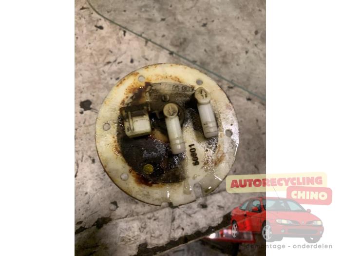 Usagé Pompe essence Citroen C15 1.4 i Prix € 40,00 Règlement à la marge proposé par Autorecycling Chino B.V.
