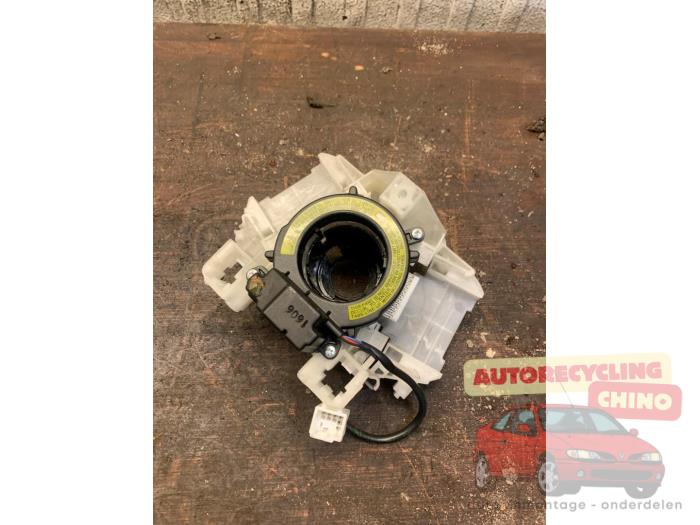Begagnade Airbagring Mitsubishi Grandis (NA) 2.4 16V MIVEC Pris € 50,00 Marginaltabell erbjuds av Autorecycling Chino B.V.