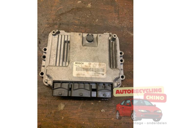 Used Engine management computer Renault Trafic New (FL) 1.9 dCi 100 16V Price € 120,00 Margin scheme offered by Autorecycling Chino B.V.