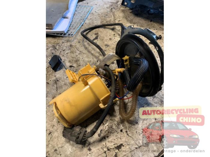 Begagnade Dieselpump Opel Combo Tour (Corsa C) 1.3 CDTI 16V Pris € 40,00 Marginaltabell erbjuds av Autorecycling Chino B.V.