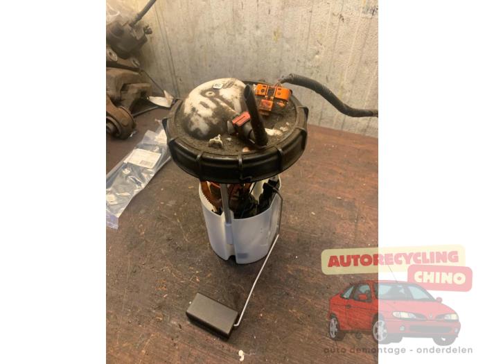 Used Petrol pump Suzuki Swift (ZA/ZC/ZD1/2/3/9) 1.5 VVT 16V Price € 50,00 Margin scheme offered by Autorecycling Chino B.V.