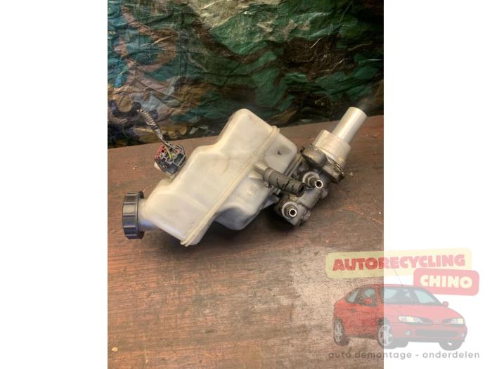 Used Master cylinder Ford Transit 2.2 TDCi 16V Price € 25,00 Margin scheme offered by Autorecycling Chino B.V.
