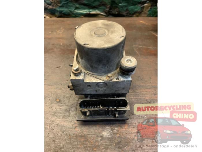Begagnade ABS-pump Mitsubishi Colt (Z2/Z3) 1.3 16V Pris € 40,00 Marginaltabell erbjuds av Autorecycling Chino B.V.
